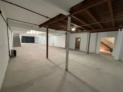 Galpão/Depósito/Armazém para alugar, 600m² no São Geraldo, Porto Alegre