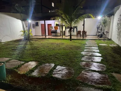 Casa com 3 Quartos para alugar, 280m² no Cabral, Contagem