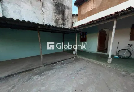 Casa com 7 Quartos à venda, 280m² no Santo Expedito, Montes Claros