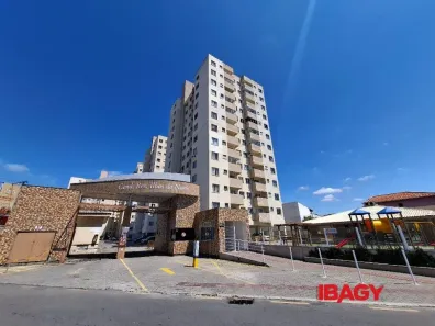 Apartamento com 3 Quartos para alugar, 71m² no Areias, São José
