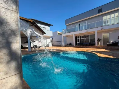 Casa com 3 Quartos à venda, 400m² no Jardim Ypê, Botucatu
