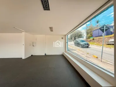 Ponto Comercial para alugar, 100m² no Vila Santo Antônio, Cotia