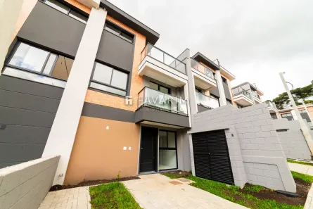 Casa de Condomínio com 3 Quartos à venda, 132m² no Santa Cândida, Curitiba