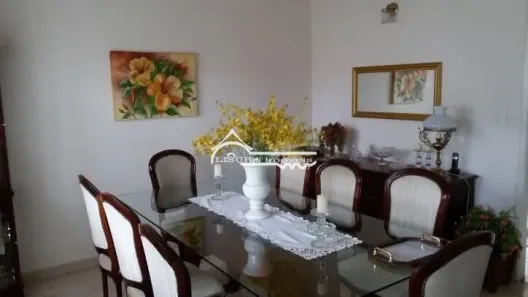 Casa com 3 Quartos à venda, 260m² no Jardim Santa Maria, Jacareí