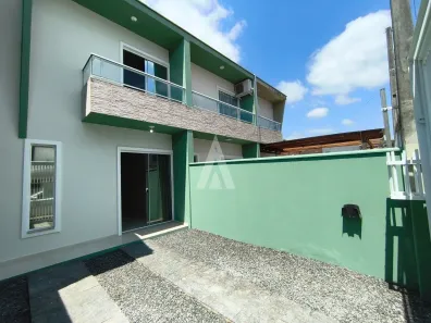 Sobrado com 2 Quartos à venda, 81m² no Floresta, Joinville