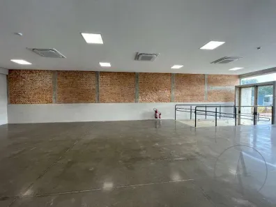 Sala Comercial para alugar, 342m² no Protestantes, Votorantim