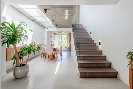 Casa com 4 Quartos à venda, 355m² no Chácara das Pedras, Porto Alegre