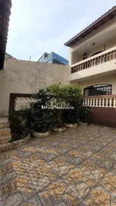 Sobrado com 3 Quartos à venda, 216m² no Vila Andeyara, Ferraz de Vasconcelos