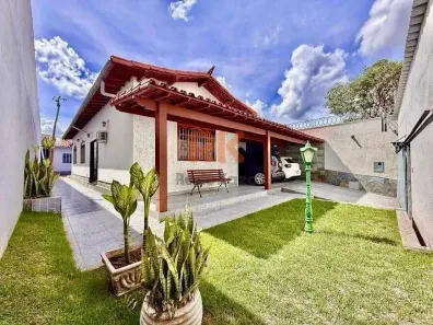 Casa com 3 Quartos à venda, 360m² no Santa Amélia, Belo Horizonte