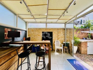Casa de Condomínio com 3 Quartos à venda, 144m² no Marechal Rondon, Canoas