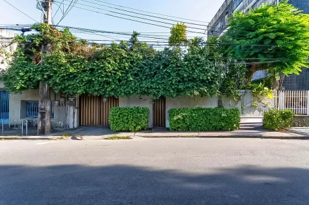 Imóvel Comercial com 5 Quartos para alugar, 382m² no Dionisio Torres, Fortaleza