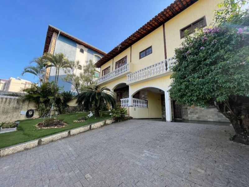 Casa com 3 quartos — Caiçaras, Belo Horizonte