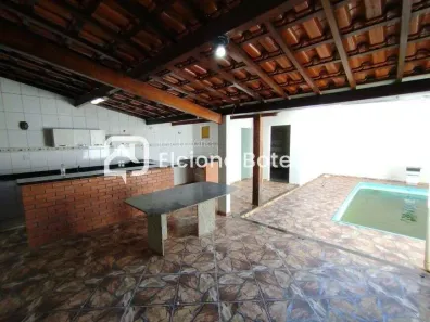 Casa com 4 Quartos à venda, 244m² no Santa Mônica, Uberlândia
