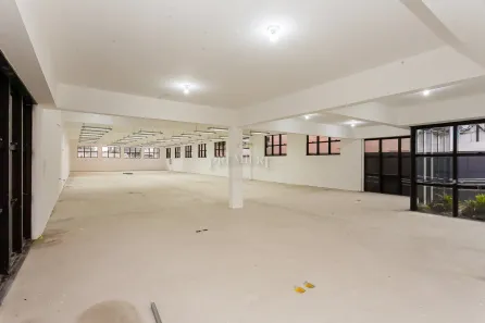 Ponto Comercial para alugar, 825m² no Ahú, Curitiba