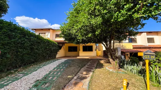 Sobrado com 3 Quartos para alugar, 105m² no Jardim Vitória, Goiânia