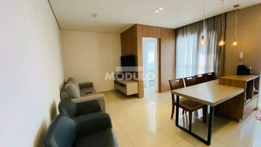 Apartamento com 2 Quartos para alugar, 60m² no Santa Mônica, Uberlândia