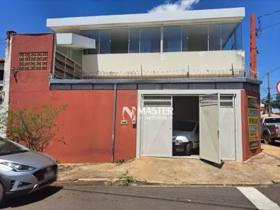 Sobrado com 3 Quartos para alugar, 366m² no Boa Vista, Marília