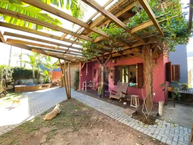 Casa com 2 Quartos à venda, 170m² no Rio Tavares, Florianópolis