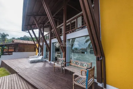 Casa com 6 Quartos à venda, 300m² no Lagoa da Conceição, Florianópolis