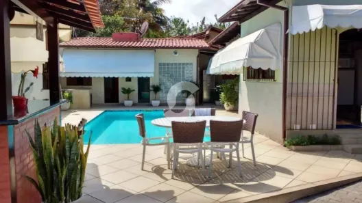 Casa com 3 Quartos à venda, 477m² no Maravista, Niterói