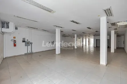 Ponto Comercial para alugar, 746m² no Floresta, Porto Alegre