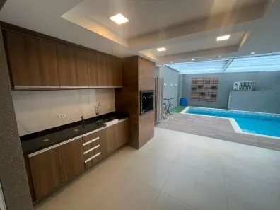Sobrado com 3 Quartos à venda, 228m² no Santa Felicidade, Curitiba