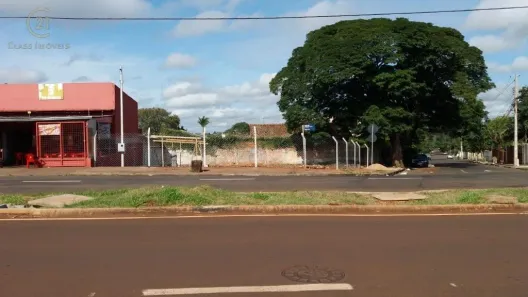 Lote/Terreno à venda, 366m² no Califórnia, Londrina