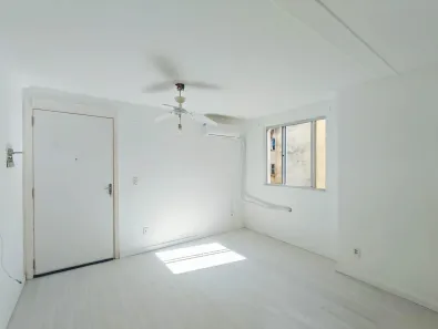 Apartamento com 2 Quartos à venda, 43m² no Vila Nova, Porto Alegre