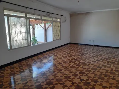Casa com 3 Quartos à venda, 200m² no Chácara Machadinho II, Americana