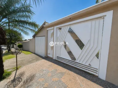 Casa com 4 Quartos para alugar, 260m² no Parque Novo Mundo, Americana