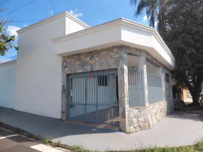 Casa com 2 Quartos para alugar, 130m² no Vila Monteiro (Gleba I), São Carlos