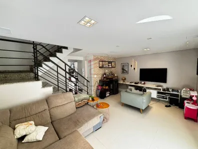 Casa de Condomínio com 3 Quartos à venda, 174m² no Vila Bertioga, São Paulo
