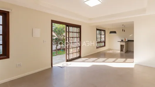 Casa com 3 Quartos à venda, 220m² no Três Figueiras, Porto Alegre