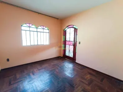 Casa com 3 Quartos à venda, 60m² no Nossa Senhora das Graças, Divinópolis