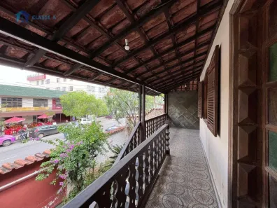 Casa com 4 Quartos para venda ou aluguel, 299m² no Coração Eucarístico, Belo Horizonte