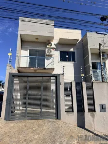 Sobrado com 2 Quartos à venda, 98m² no Jardim Albino Biachi, Apucarana