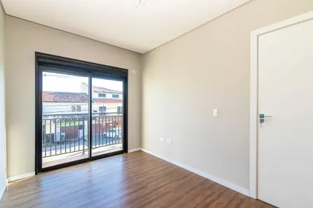 Sobrado com 3 Quartos à venda, 124m² no Uberaba, Curitiba