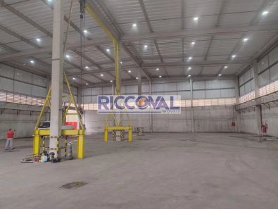 Galpão/Depósito/Armazém para venda ou aluguel, 1350m² no Rio Abaixo, Jacareí