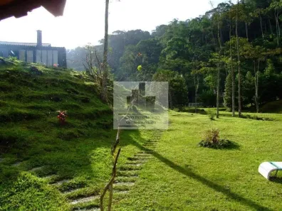 Fazenda/Sítio com 5 Quartos à venda, 160m² no , Nova Friburgo