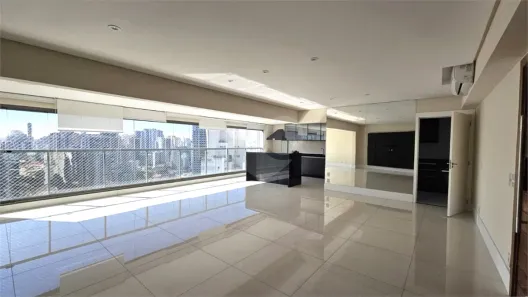 Apartamento com 3 Quartos à venda, 181m² no Jardim das Acácias, São Paulo