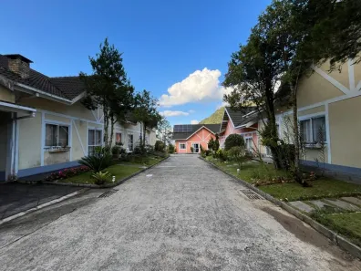 Casa de Condomínio com 3 Quartos para alugar, 100m² no Granja Guarani, Teresópolis