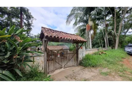 Fazenda/Sítio com 4 Quartos à venda, 341m² no Vale do Sol, Embu das Artes
