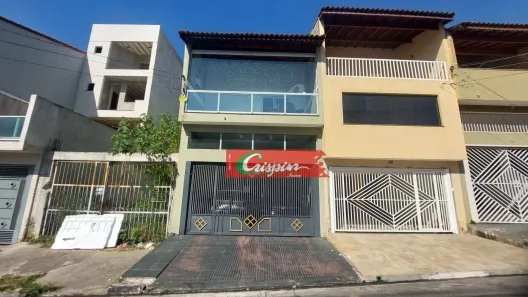 Sobrado com 3 Quartos à venda, 234m² no Jardim Adriana, Guarulhos