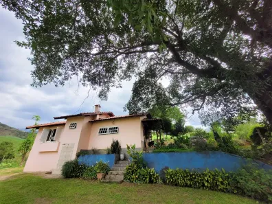 Fazenda/Sítio com 4 Quartos à venda, 145200m² no , Itanhandu