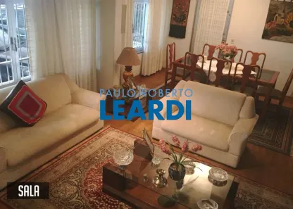 Casa com 3 Quartos à venda, 243m² no Vila Guarani (Z Sul), São Paulo