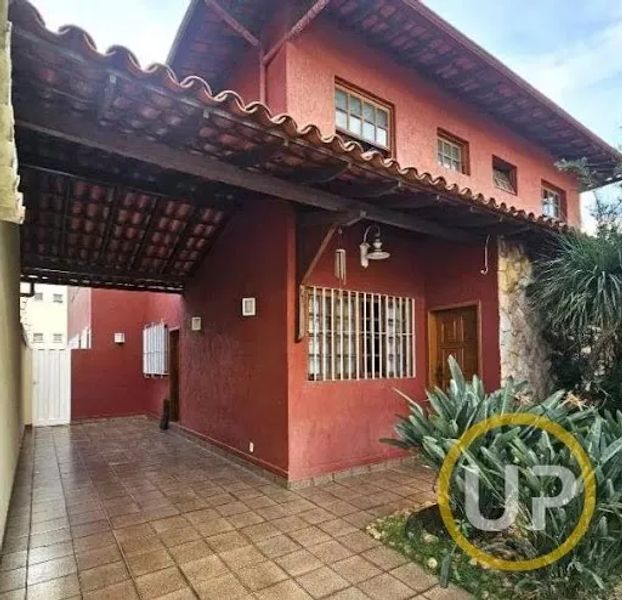 Casa com 3 quartos — Castelo, Belo Horizonte
