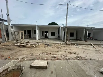Casa de Condomínio com 2 Quartos à venda, 53m² no Flores, Manaus
