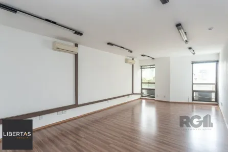 Sala Comercial à venda, 33m² no Menino Deus, Porto Alegre