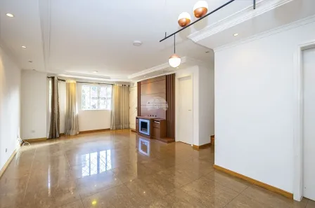 Sobrado com 3 Quartos à venda, 183m² no Bacacheri, Curitiba