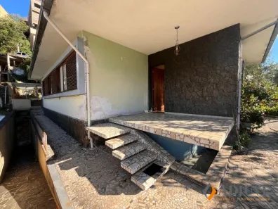 Casa com 3 Quartos à venda, 1200m² no Quissama, Petrópolis